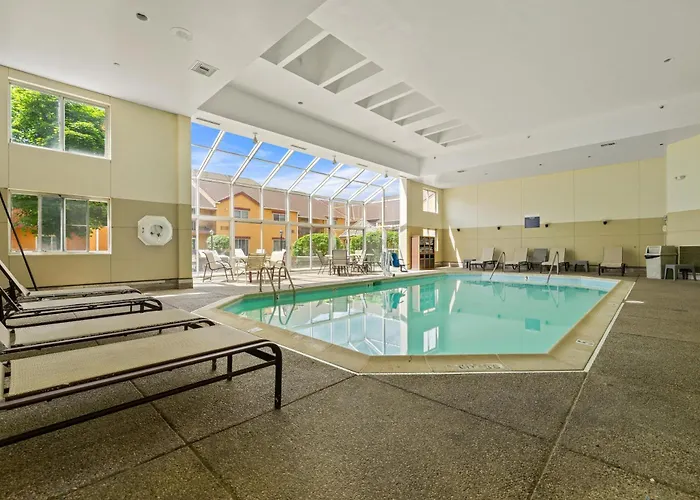 Chicago Club & 3* Oakbrook Terrace
