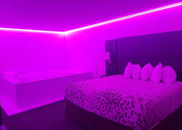 Hotel Chicago Club & Oakbrook Terrace