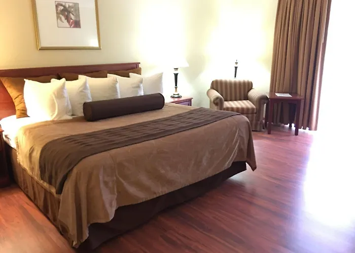 Chicago Club & Hotel 3*